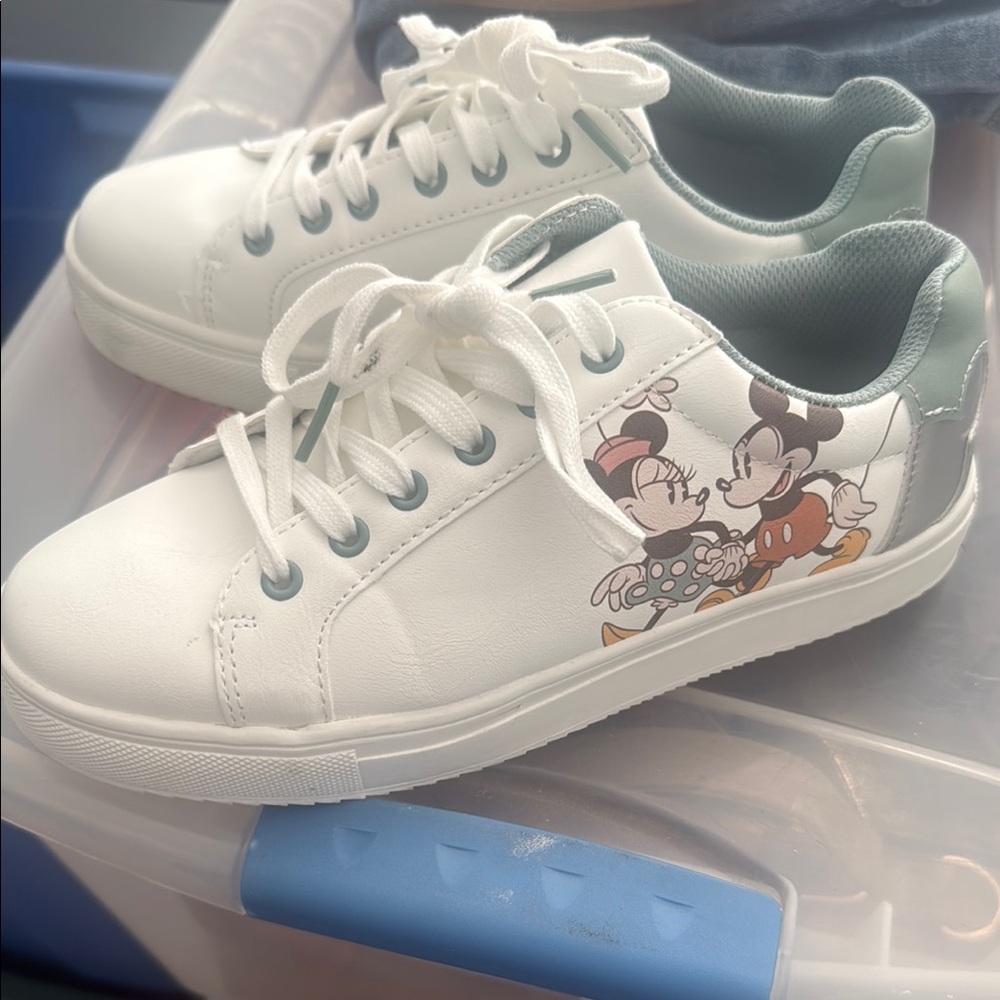 Disney White and Green Mickey & Minnie sneakers